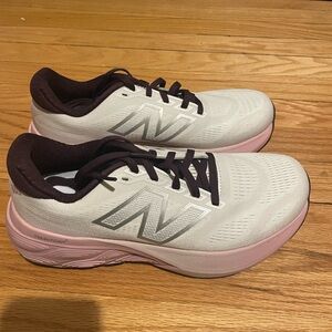 New Balance 880 women’s running shoe